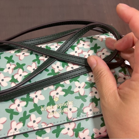 KATE SPADE NEW YORK DANA WALLET ON A STRING. Floral aphrodite nwt - Picture 2 of 16